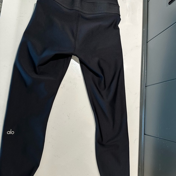 ALO Yoga Pants - ALO Yoga Women’s Midnight Black Leggings